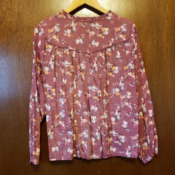 Lauren Conrad button front top - Picture 3 of 3